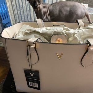 Vanessa Williams large tote bag.